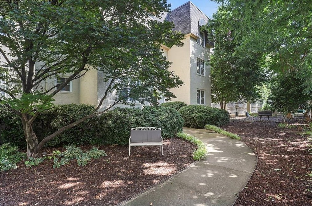 1230 Piedmont Ave, Atlanta GA  30309-3392 exterior
