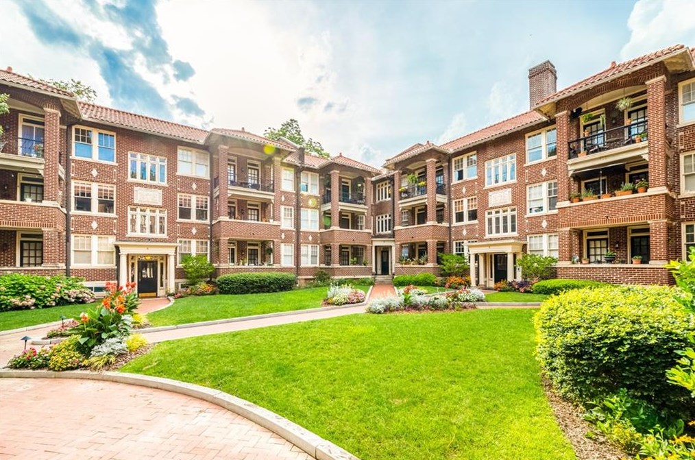 198 Ponce De Leon Ave, Atlanta GA 30308-4101 exterior