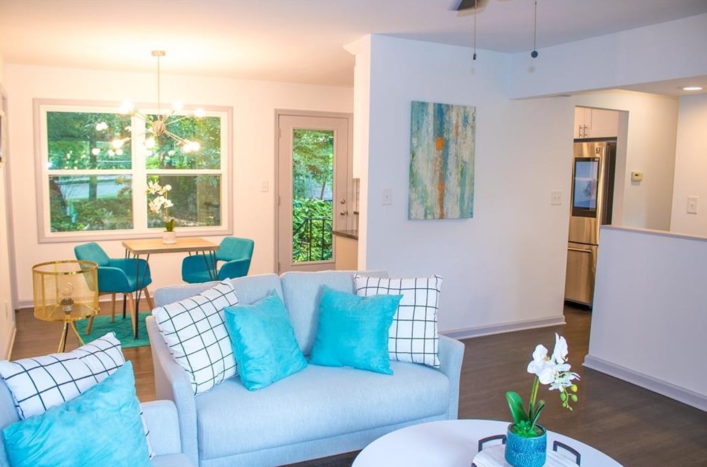 3068 Anthony Dr, Decatur GA  30033-3907 exterior