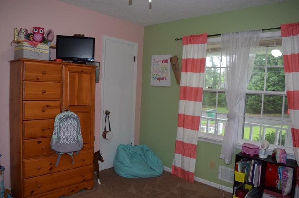 536 Valley View Dr, Winder GA  30680-1423 exterior