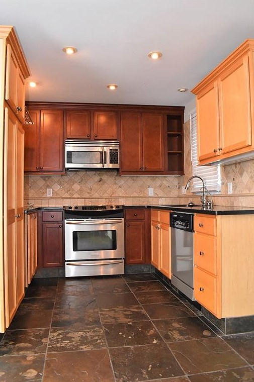 1996 Wingate Rd, Atlanta GA  30341-3314 exterior