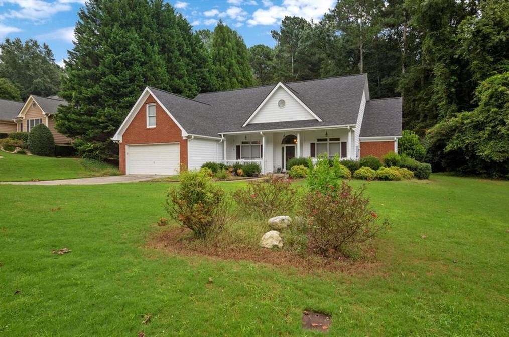 2181 Flowering Dr, Grayson GA  30017-1879 exterior