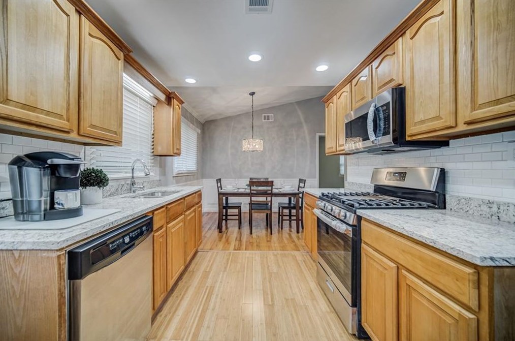 3097 Piper Dr, Decatur GA  30033-3921 exterior