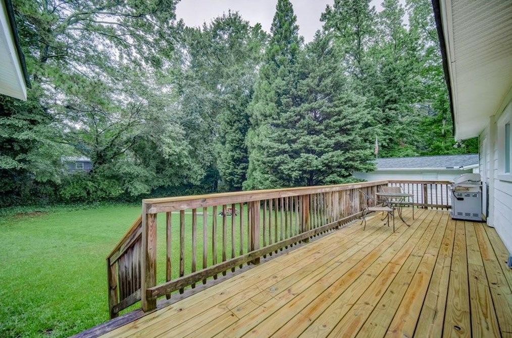 3097 Piper Dr, Decatur GA  30033-3921 exterior