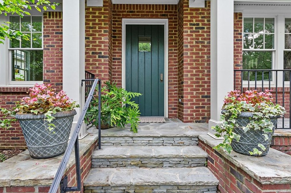 430 Superior Ave, Decatur GA  30030-1401 exterior