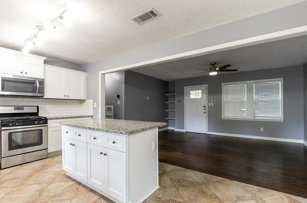 3261 Bonway Dr, Decatur GA  30032-2429 exterior