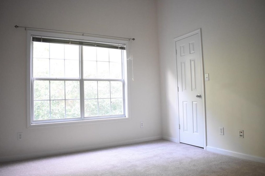 4254 River Green Dr, Atlanta GA  30327-3092 exterior