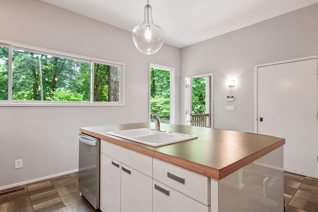 130 Second Ave, Decatur GA  30030-3548 exterior