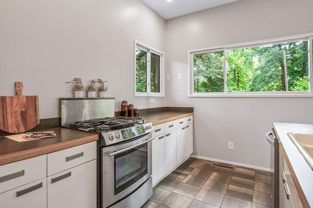 130 Second Ave, Decatur GA  30030-3548 exterior