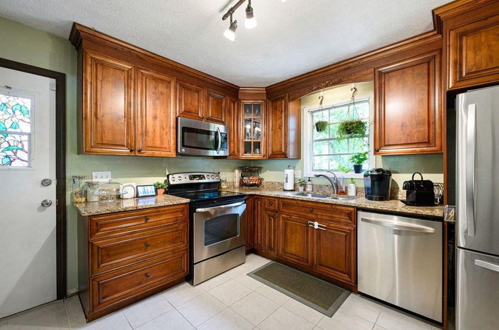 4136 Antler Trl, Smyrna GA  30082-3900 exterior