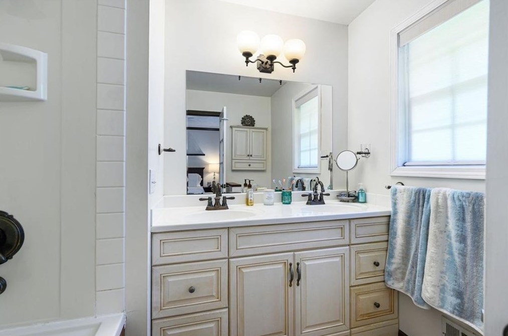 4136 Antler Trl, Smyrna GA  30082-3900 exterior