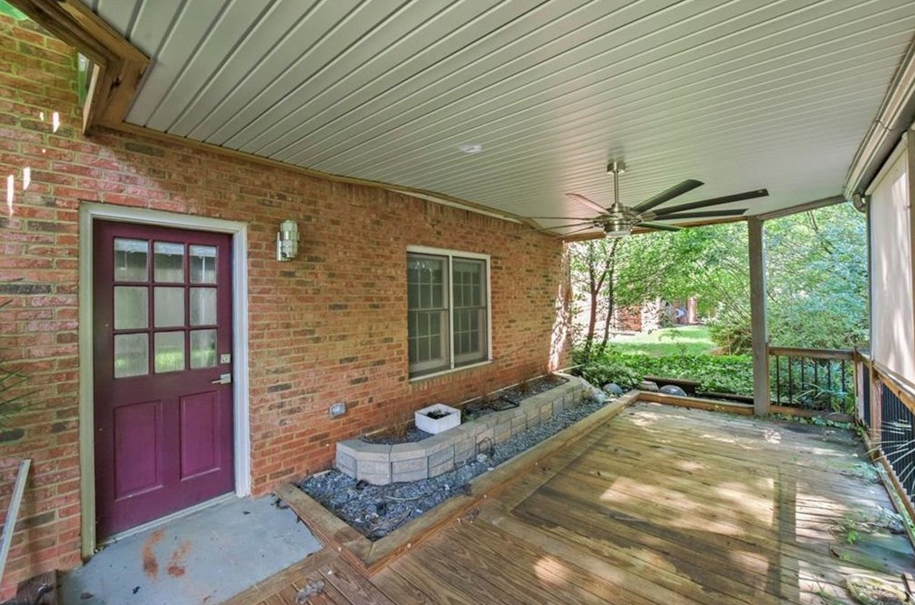 2928 Hamilton Sq, Decatur GA  30033-1146 exterior