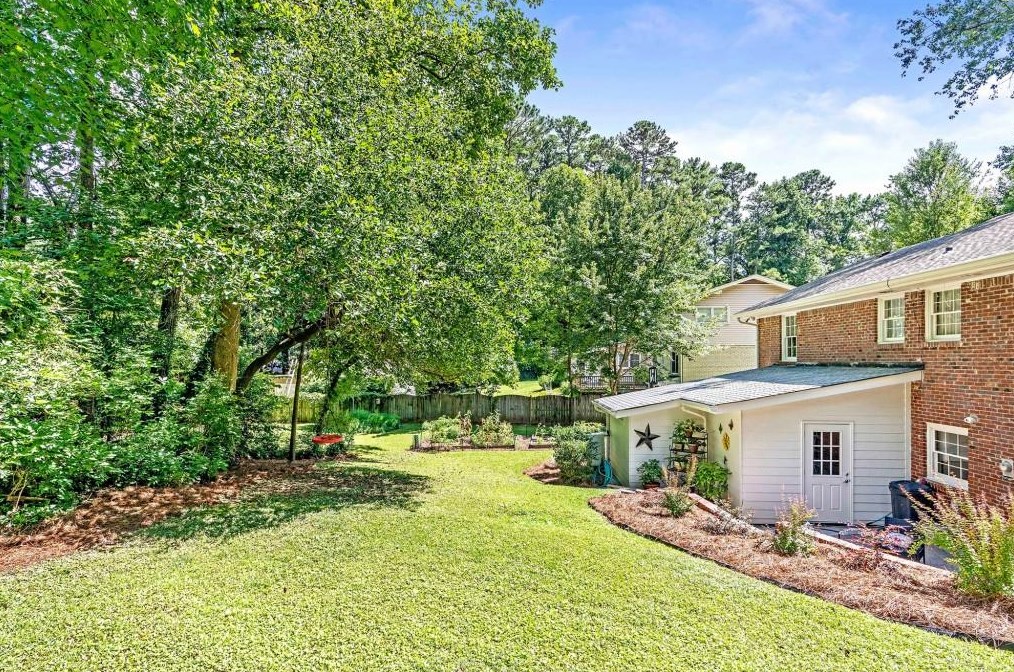 35 Whispering Way, Atlanta GA  exterior