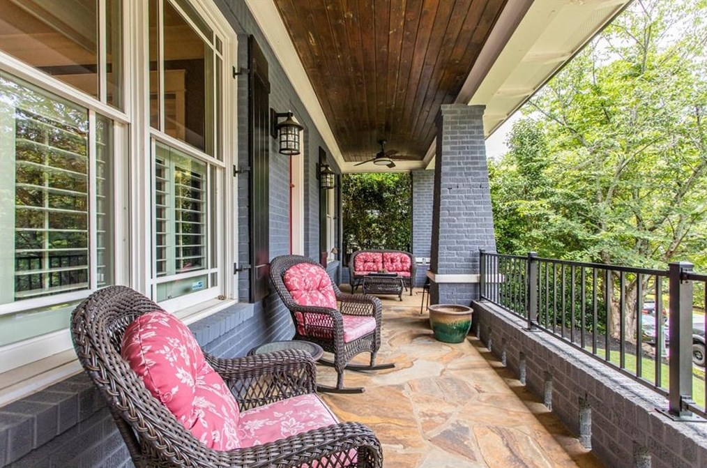 694 Yorkshire Rd, Atlanta GA  30306-3251 exterior