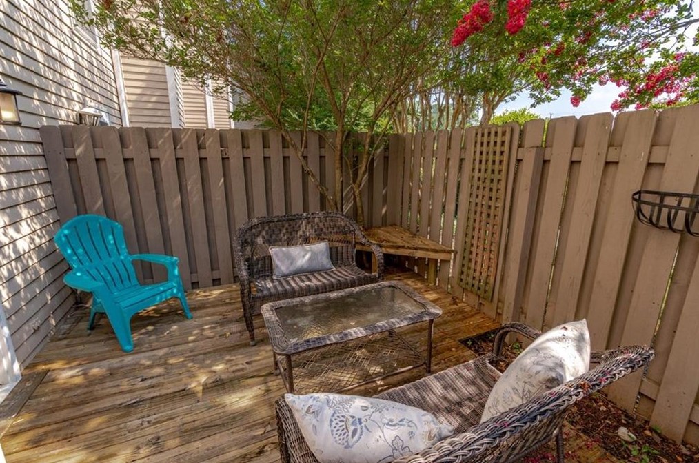 1122 Moorestown Cir, Decatur GA  30033-2725 exterior