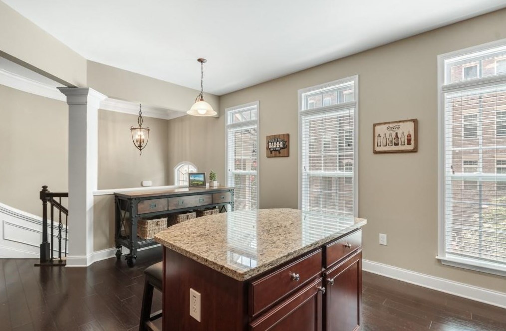 1936 Ridgemont Ln, Decatur GA  30033-4076 exterior