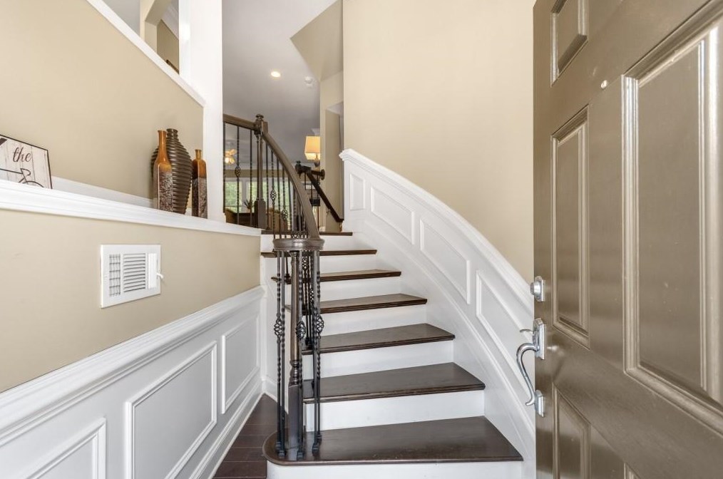 1936 Ridgemont Ln, Decatur GA  30033-4076 exterior