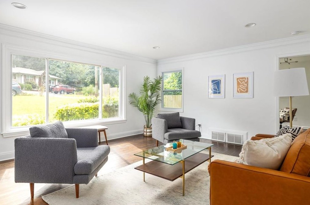 1531 Woodfern Dr, Decatur GA  30030-4534 exterior