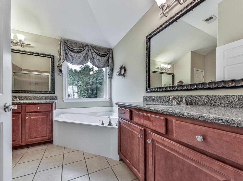 16 Nettlebrook Cv, Dallas GA  30132-9790 exterior