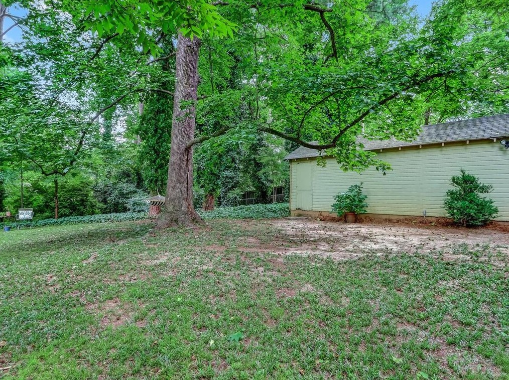 473 Bridlewood Cir, Decatur GA  30030-1619 exterior