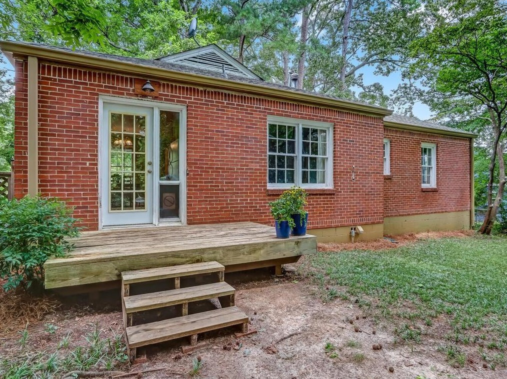 473 Bridlewood Cir, Decatur GA  30030-1619 exterior