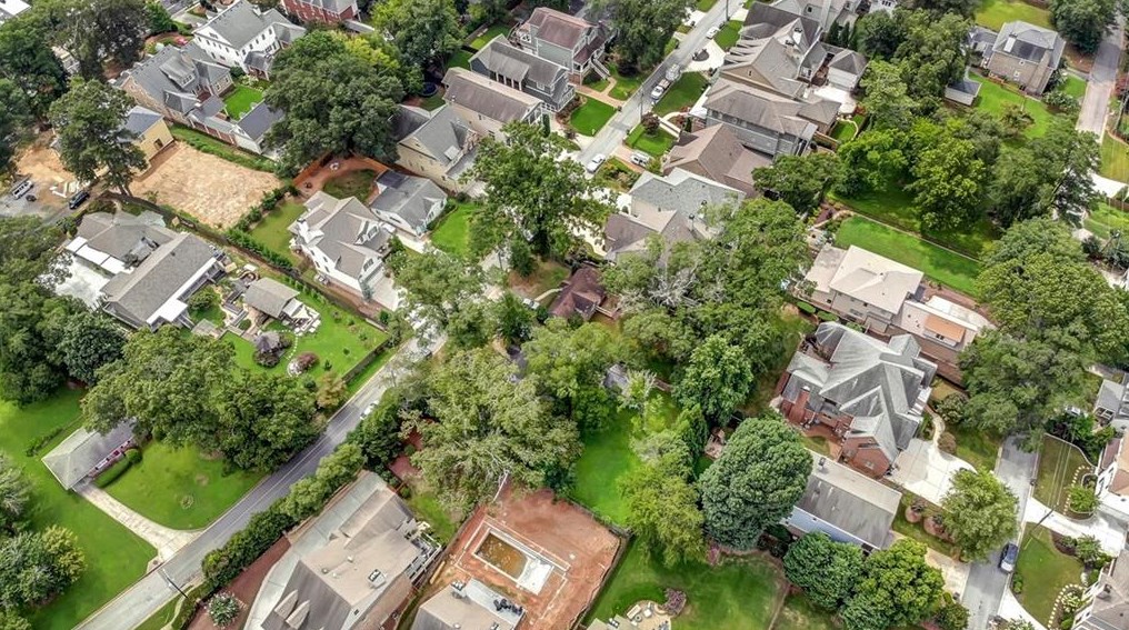 4230 Weaver St, Smyrna GA  30080-6422 exterior