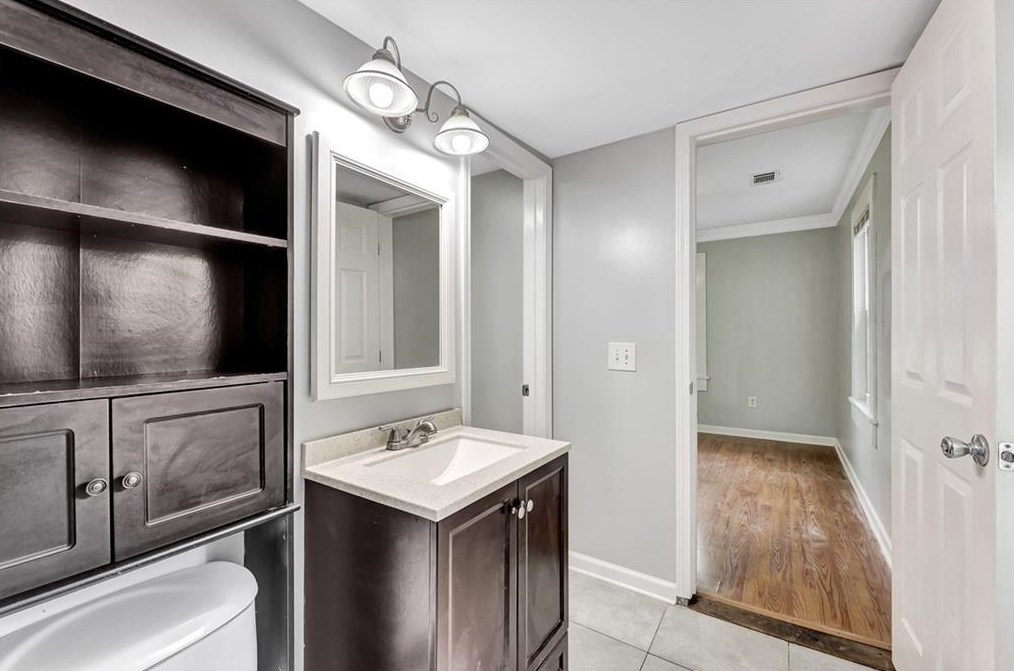 4230 Weaver St, Smyrna GA  30080-6422 exterior