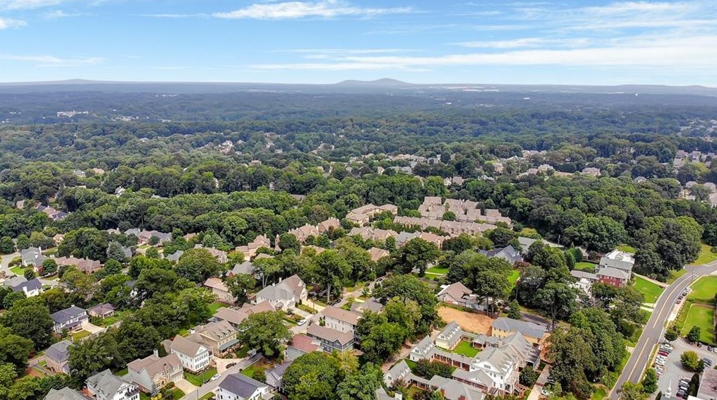 4230 Weaver St, Smyrna GA  30080-6422 exterior