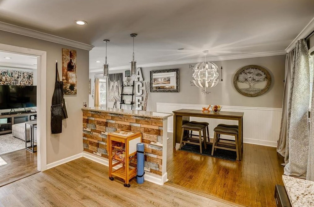 2144 Rosewood Rd, Decatur GA  30032-7173 exterior