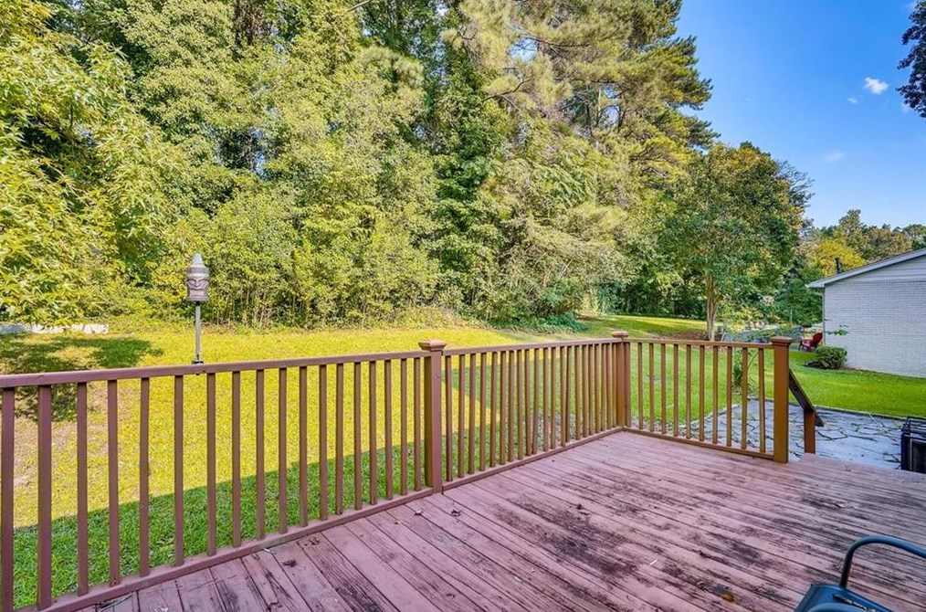 2144 Rosewood Rd, Decatur GA  30032-7173 exterior