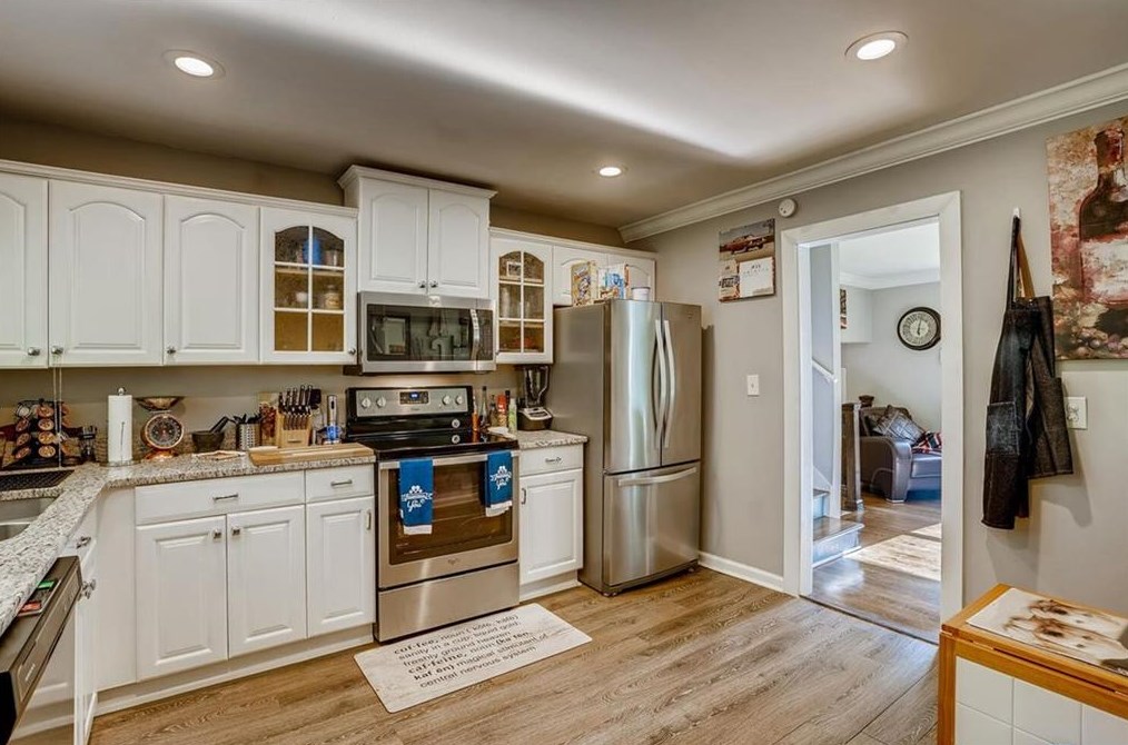 2144 Rosewood Rd, Decatur GA  30032-7173 exterior