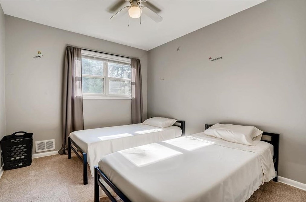 2144 Rosewood Rd, Decatur GA  30032-7173 exterior