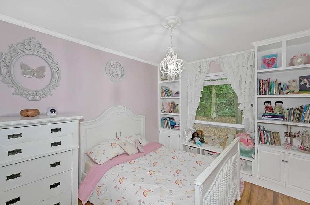 1082 Latham Rd, Decatur GA  30033-4213 exterior