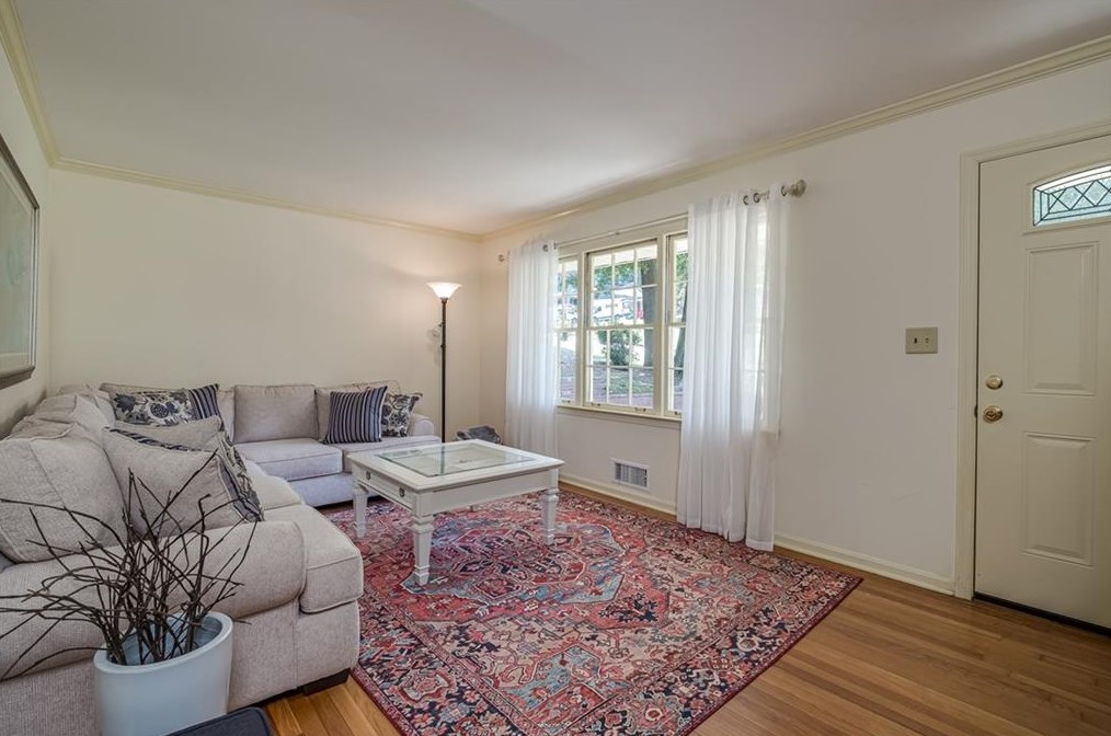 2540 Wilson Woods Dr, Decatur GA  30033-3741 exterior