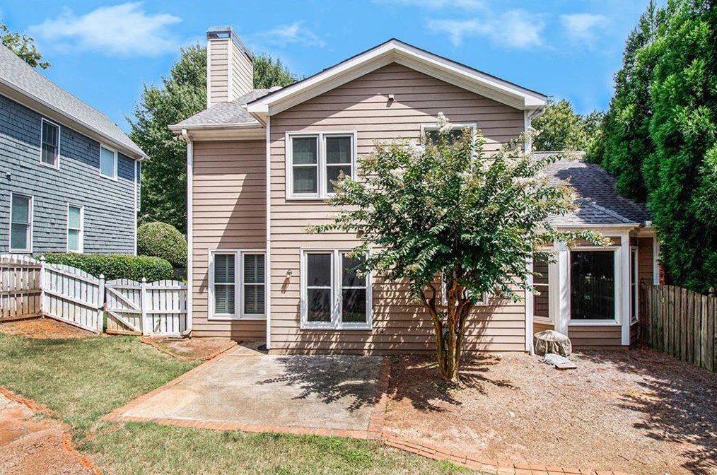 4154 Gateswalk Dr, Smyrna GA  30080-5910 exterior