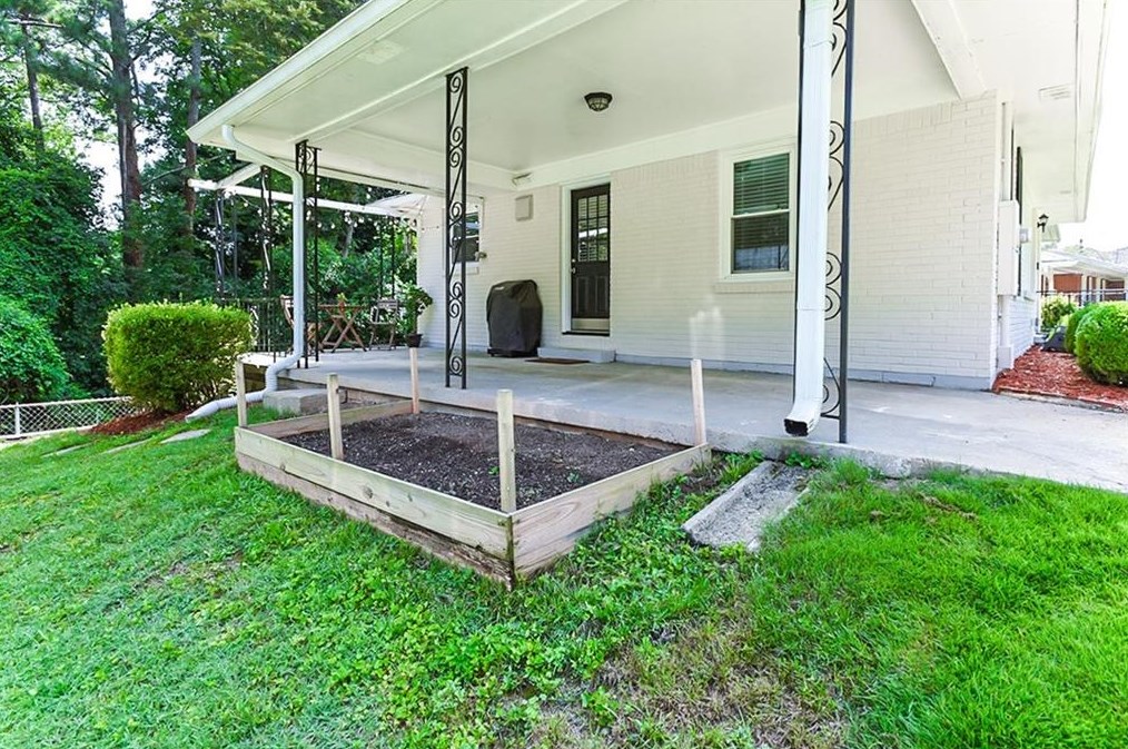 2240 Willivee Pl, Decatur GA  30033-4115 exterior