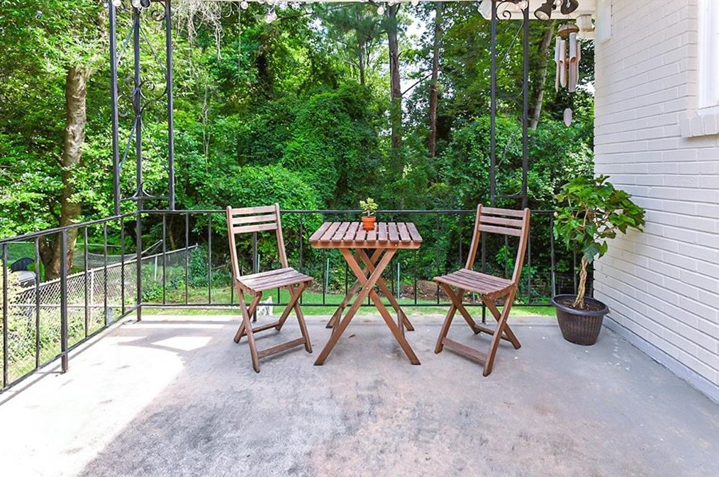 2240 Willivee Pl, Decatur GA  30033-4115 exterior