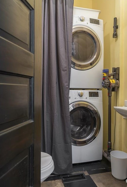 218 Evans Dr, Decatur GA  30030-3613 exterior