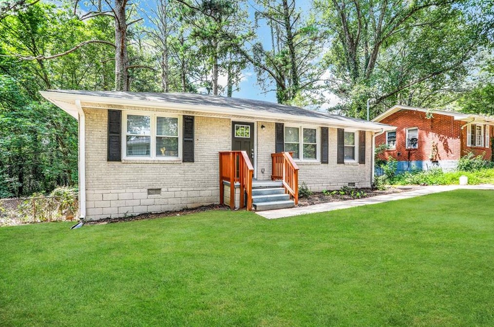 29 Oak Dr, Atlanta GA  30354-2619 exterior