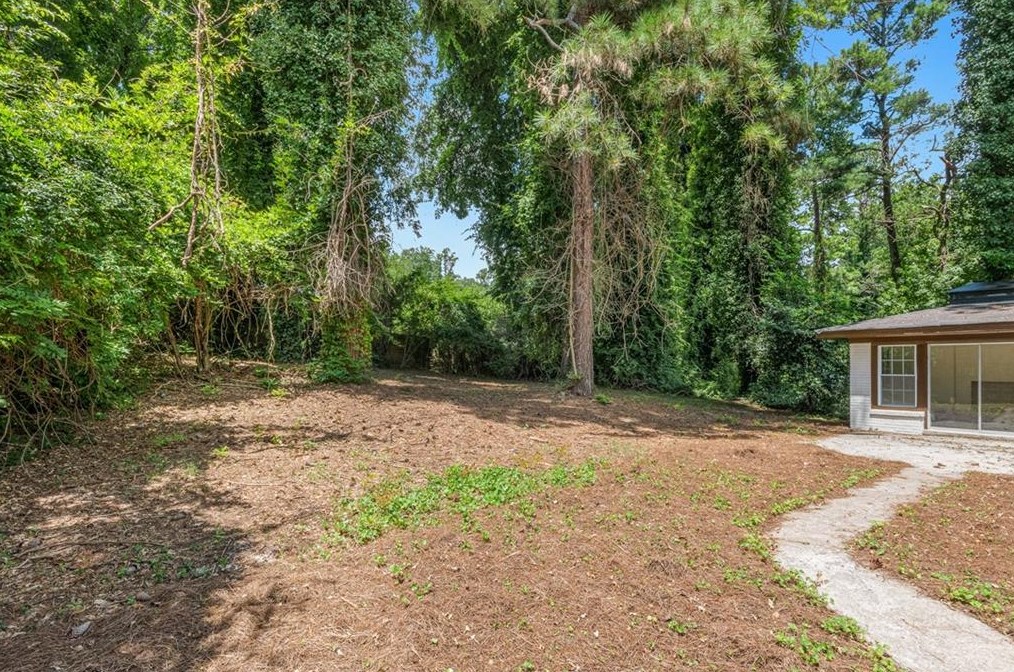 1895 Cindy Dr, Decatur GA  30032-5122 exterior