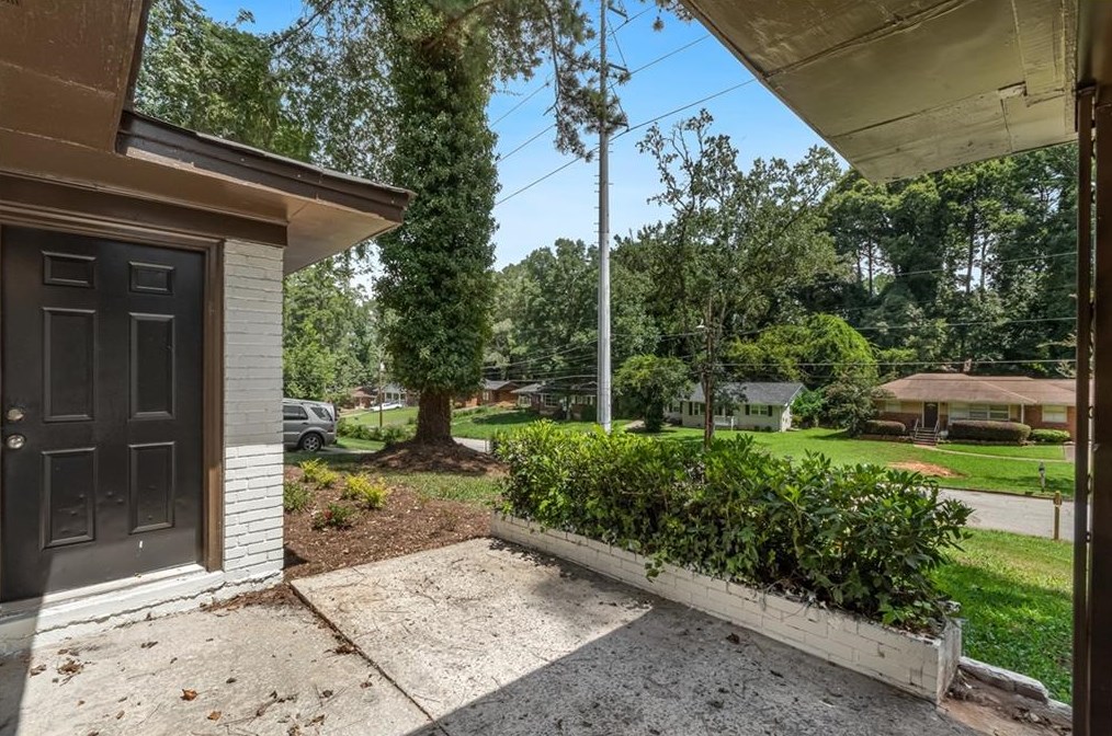 1895 Cindy Dr, Decatur GA  30032-5122 exterior