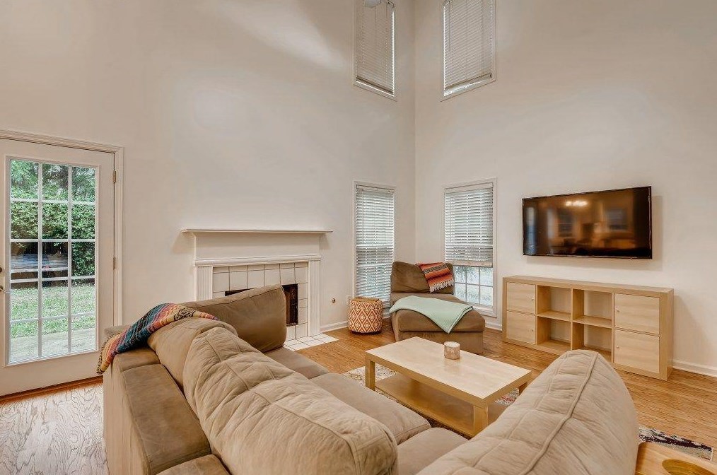 3000 Rosebrook Dr, Decatur GA  30033-3810 exterior