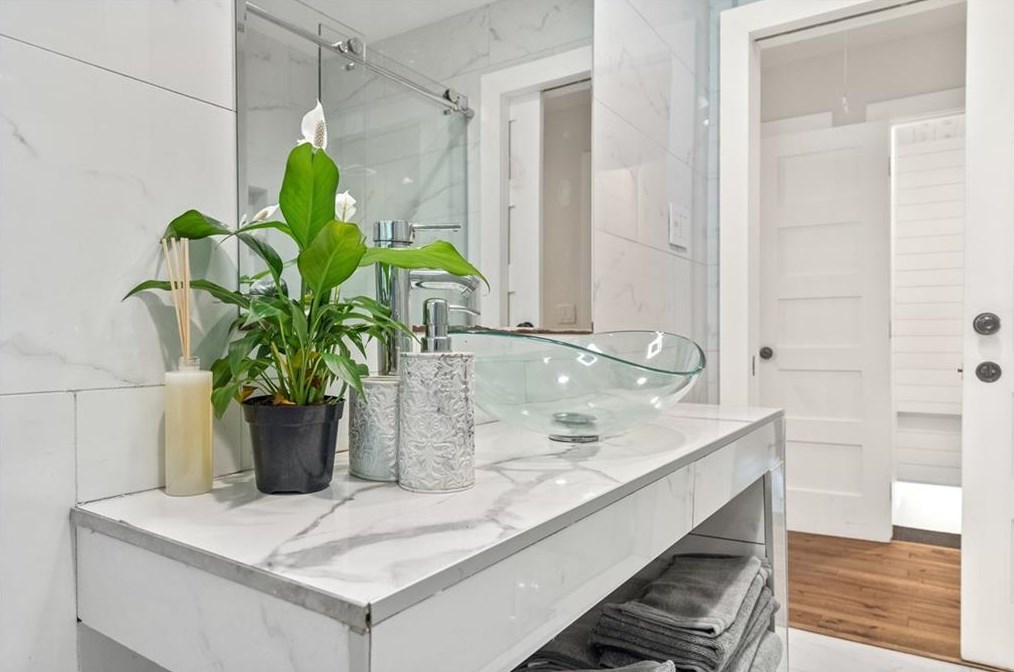 2069 Wilandrew Dr, Decatur GA  30033-0019 exterior