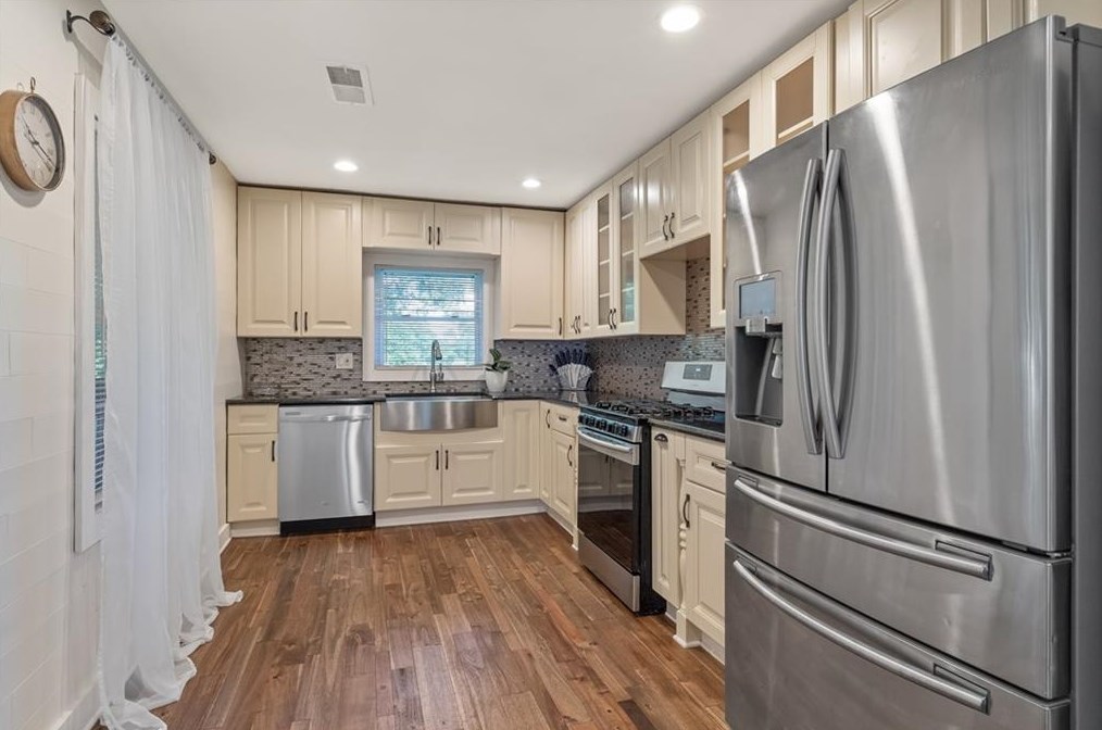 2069 Wilandrew Dr, Decatur GA  30033-0019 exterior