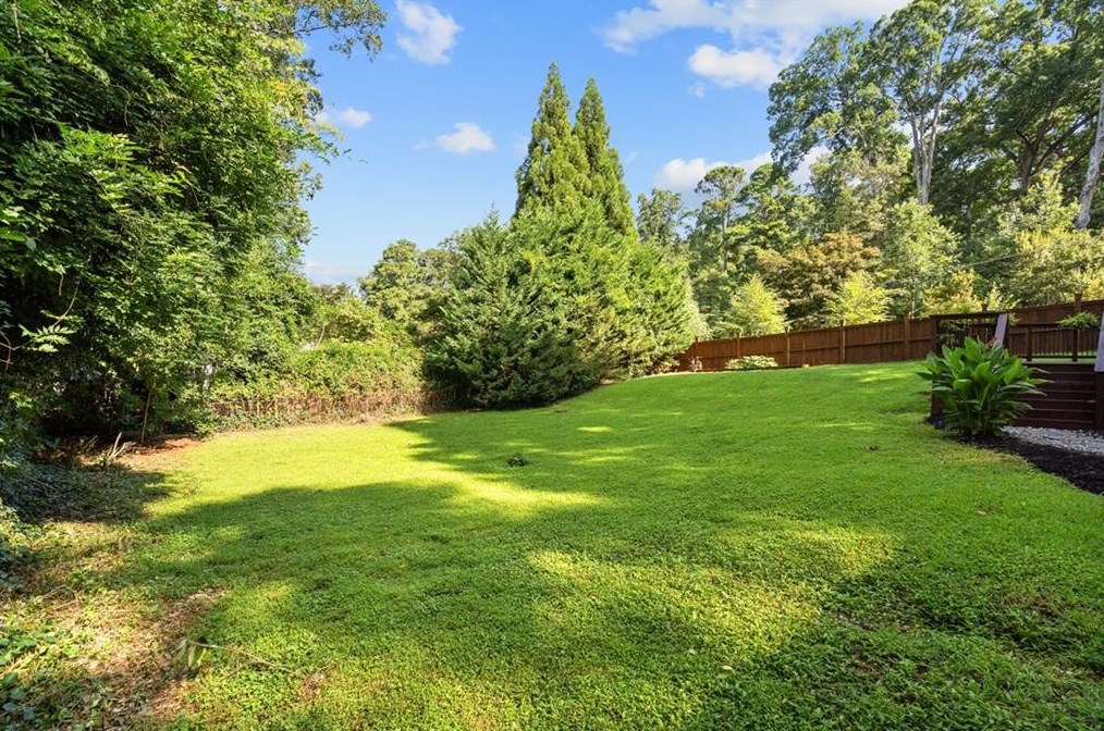 2069 Wilandrew Dr, Decatur GA  30033-0019 exterior