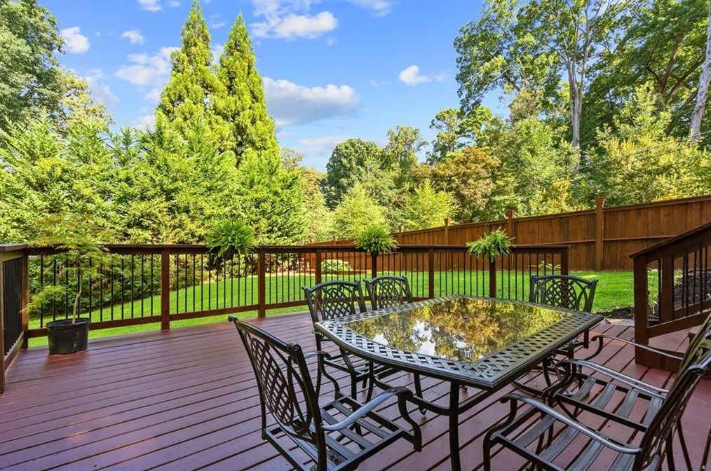 2069 Wilandrew Dr, Decatur GA  30033-0019 exterior