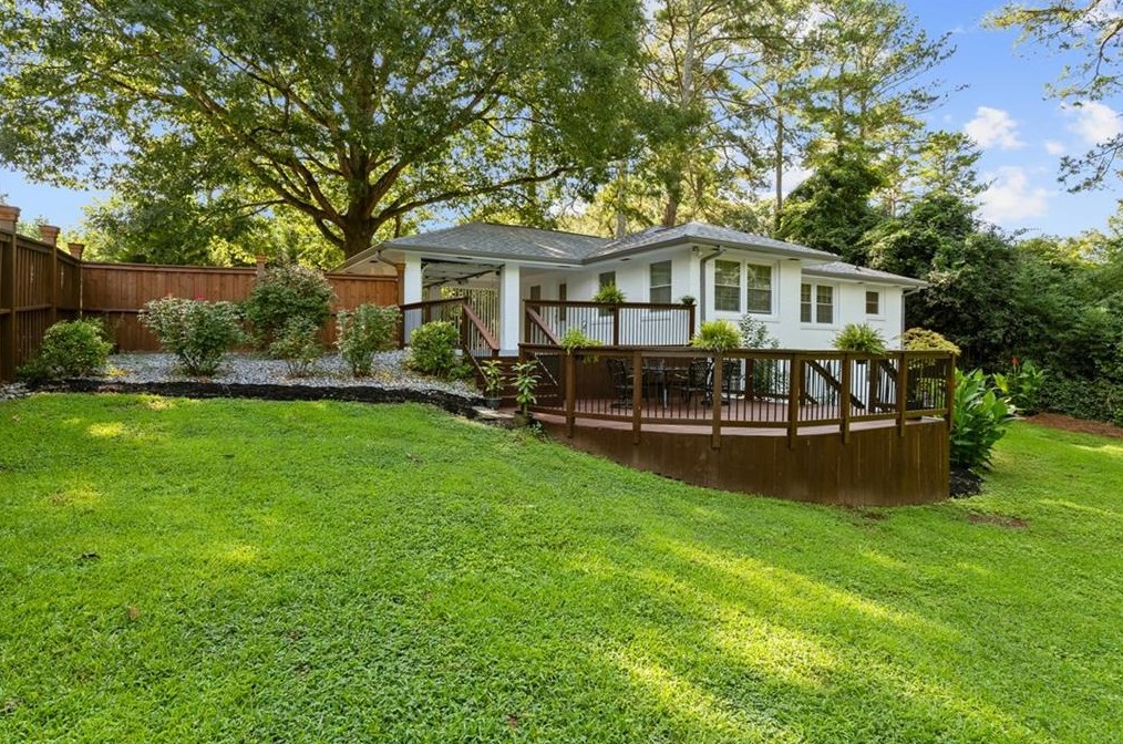 2069 Wilandrew Dr, Decatur GA  30033-0019 exterior