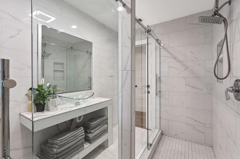 2069 Wilandrew Dr, Decatur GA  30033-0019 exterior