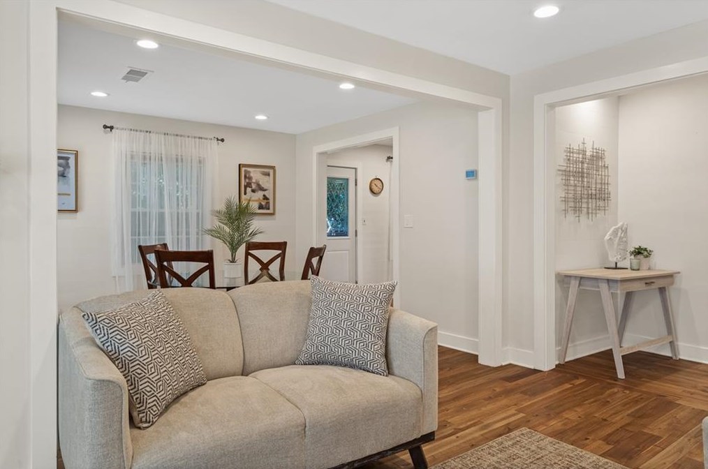 2069 Wilandrew Dr, Decatur GA  30033-0019 exterior