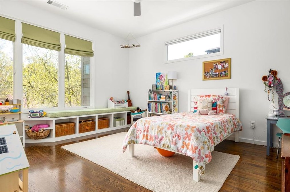 538 Lake Dr, Decatur GA  30030-3532 exterior